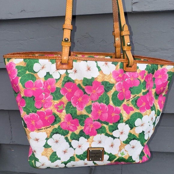 Dooney & Bourke Leisure Large Shopper Tote Pink White Flowers Leather - Picture 11 of 11